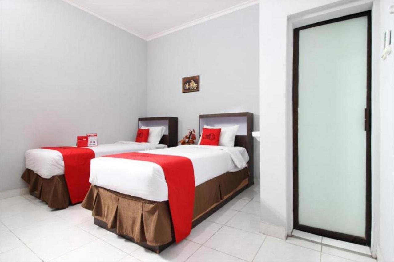 Reddoorz Plus @ Hotel Star 88 Tugu Exterior photo