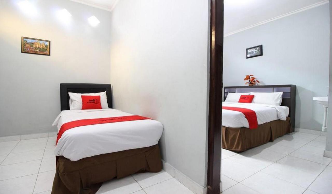 Reddoorz Plus @ Hotel Star 88 Tugu Exterior photo